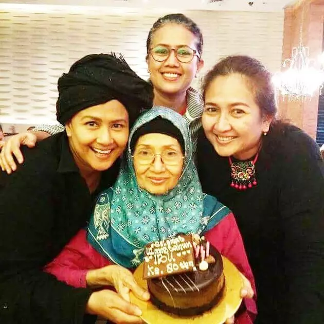 kenangan ria ade irawan © 2020 brilio.net kenangan ria ade irawan © 2020 brilio.net