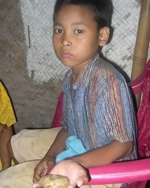 Potret transformasi Ponari Instagram  Potret transformasi Ponari Instagram