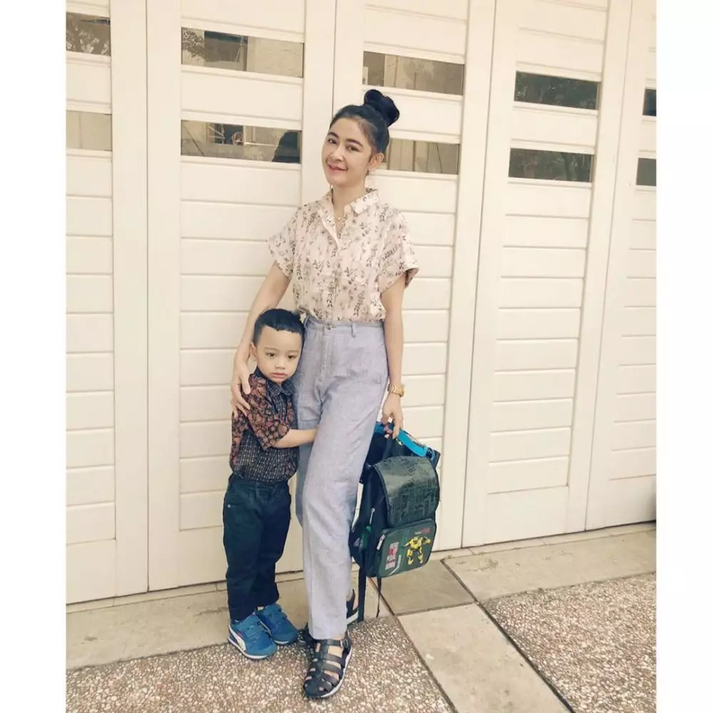 Gaya Uut Permatasari antar anak  Instagram  Gaya Uut Permatasari antar anak  Instagram