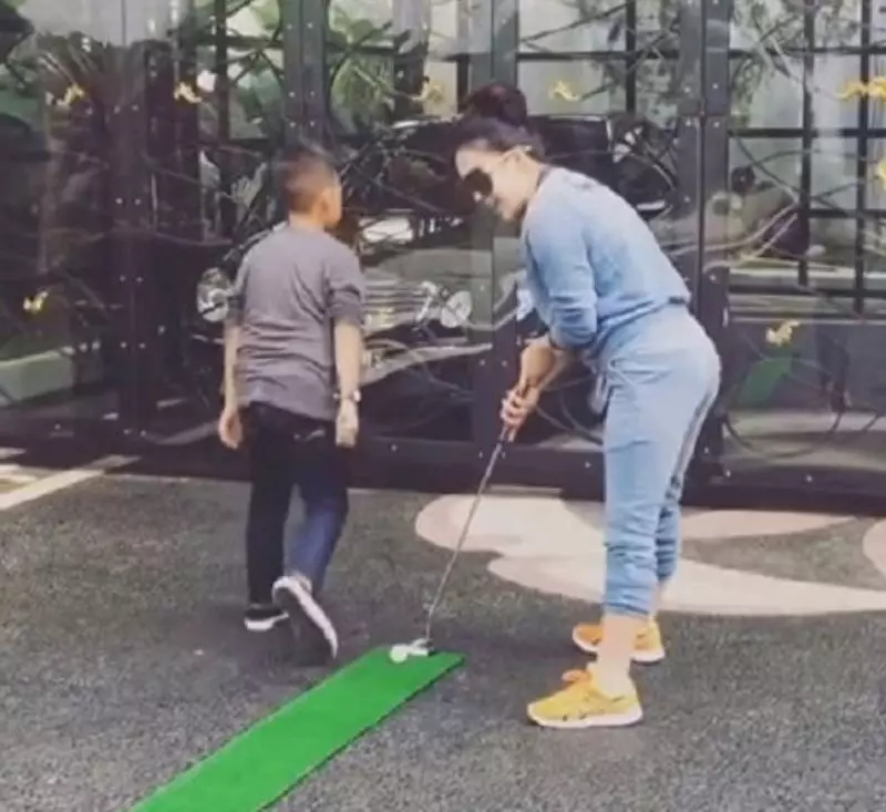 seleb hobi main golf © 2020 Istimewa seleb hobi main golf © 2020 Istimewa