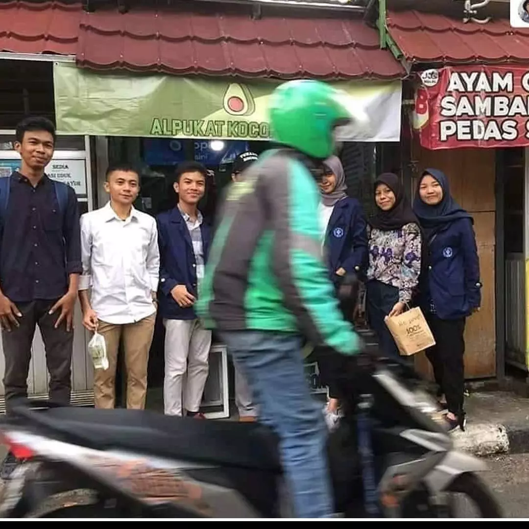 10 Foto lucu waktu minta difotoin ini hasilnya gagal abis