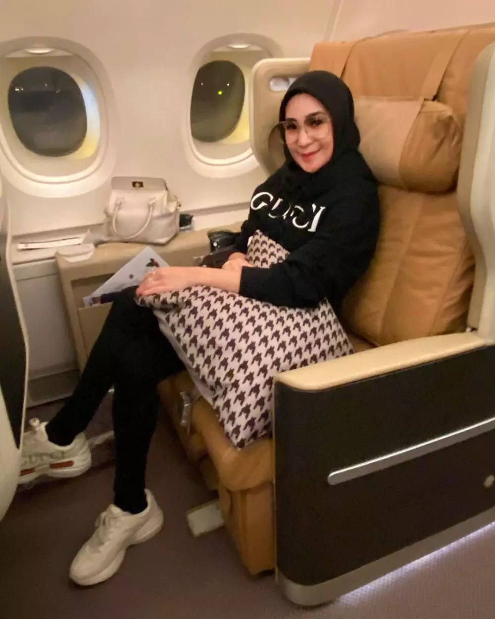 Erin Taulany berhijab  © 2020 Instagram