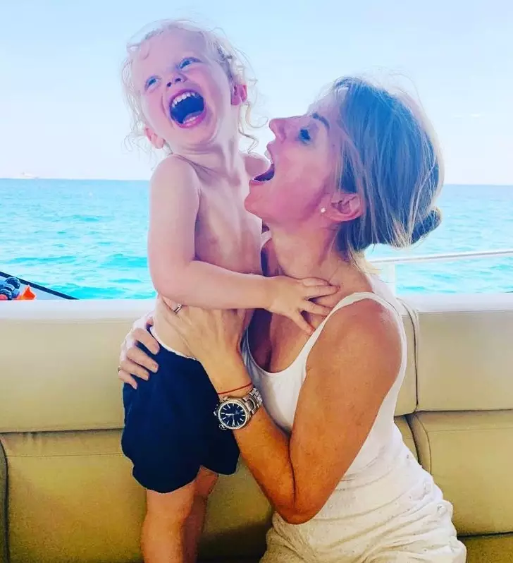 seleb hollywood hamil kepala empat © brightside.me