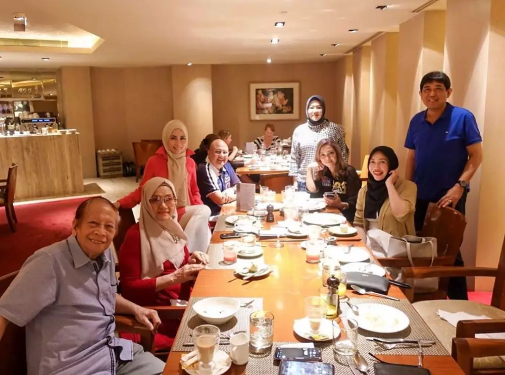 maia estianty orangtua saudara © berbagai sumber