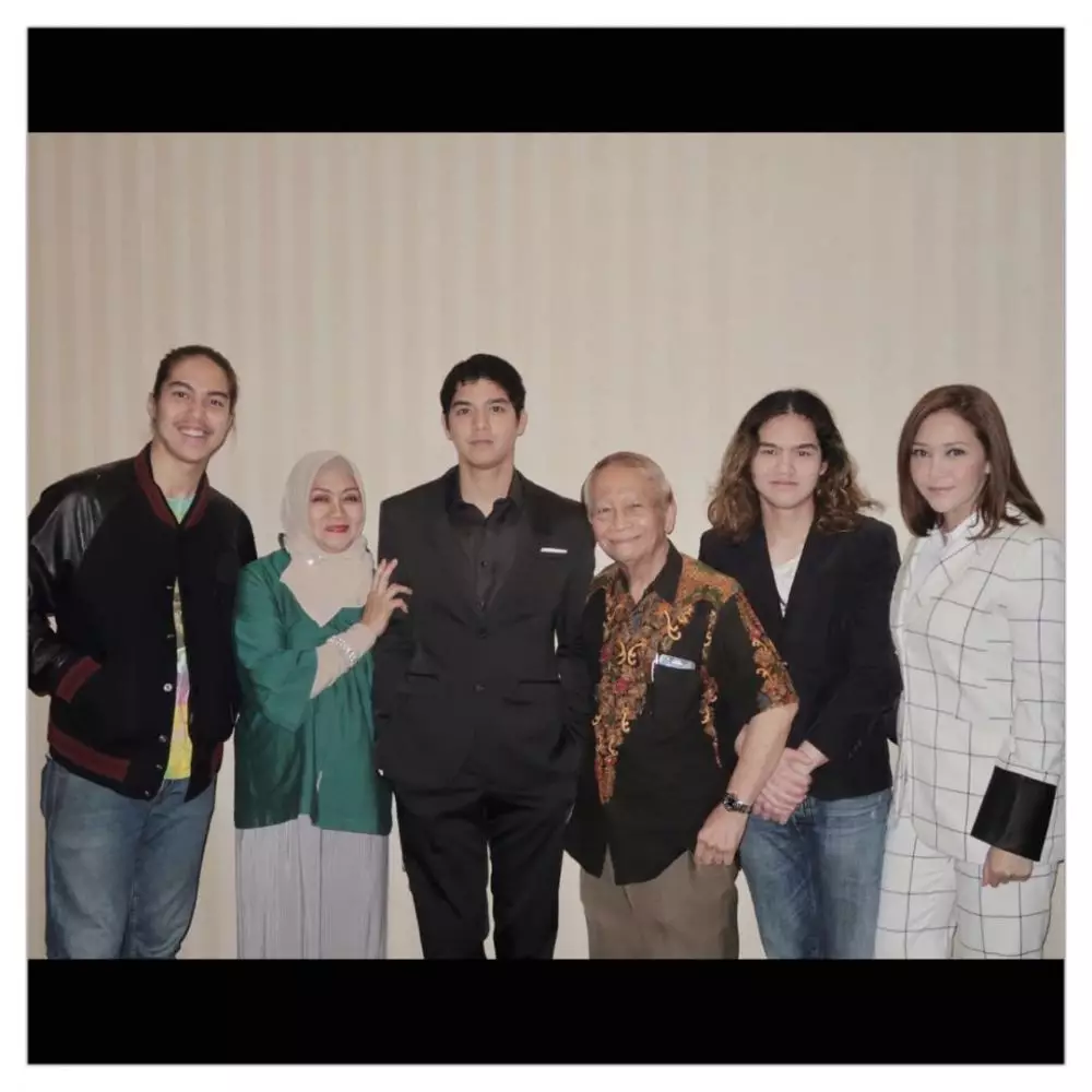 maia estianty orangtua saudara © berbagai sumber