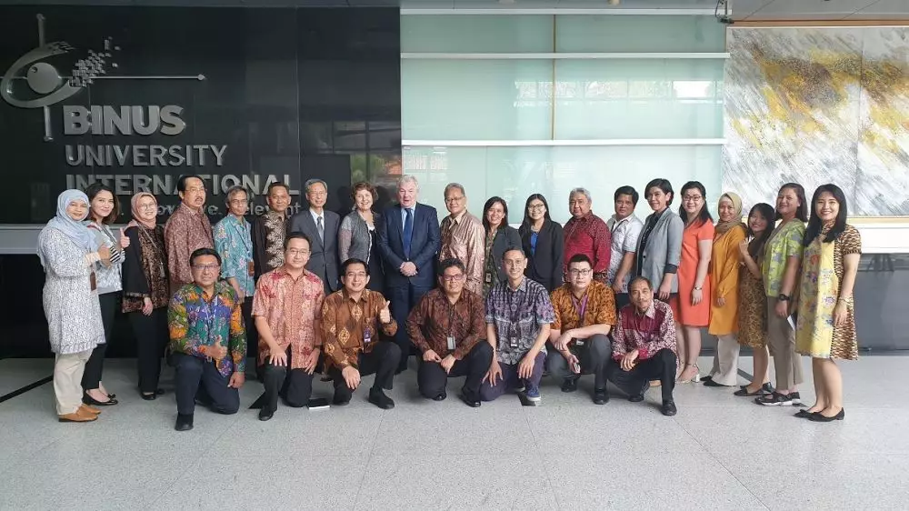 Binus_Bisnis © 2020 binus