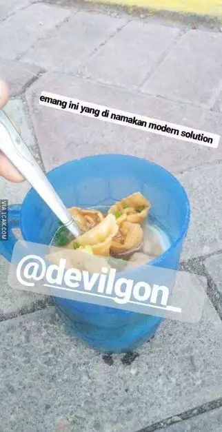 penampakan di warung bakso Istimewa