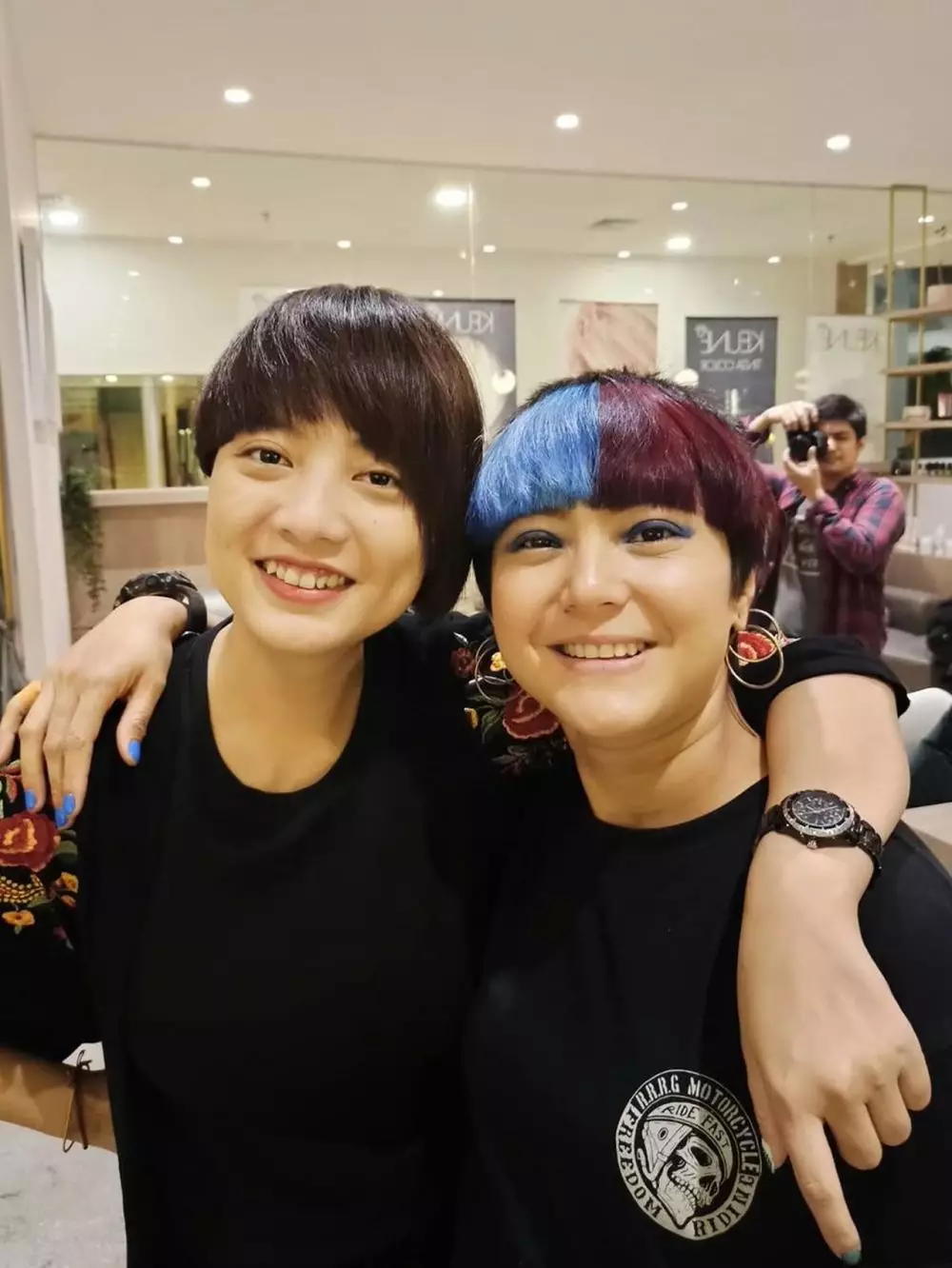 6 Potret Leony berambut nyentrik super pendek, bikin pangling © 2020 instagram.com 6 Potret Leony berambut nyentrik super pendek, bikin pangling © 2020 instagram.com