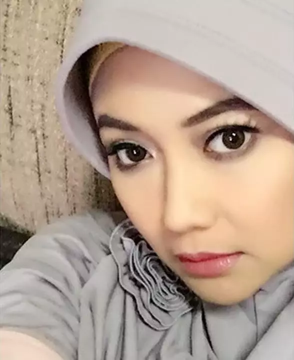 Mpok Fatimah ibu si Entong © 2020 instagram.com