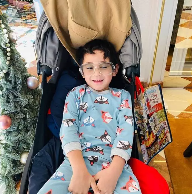 gaya rafathar saat liburan  Instagram