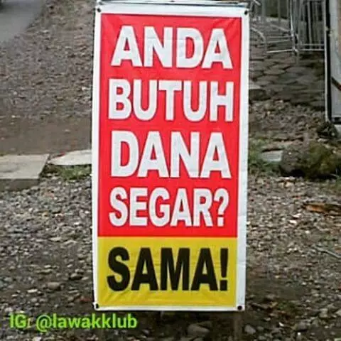 spanduk absurd bikin geleng kepala © 2020 1cak.com