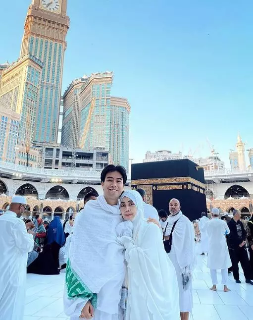 potret vidi bareng ibunda Instagram