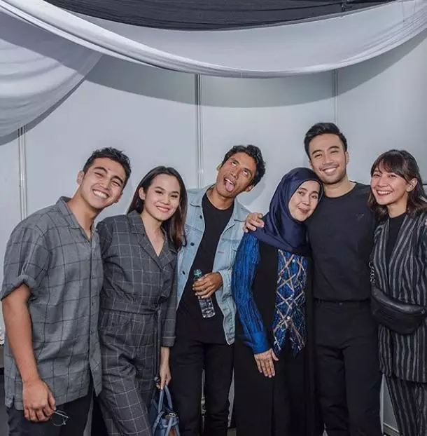 potret vidi bareng ibunda Instagram