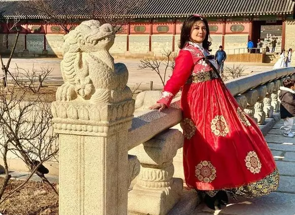 Bella Saphira pakai hanbok  Instagram  Bella Saphira pakai hanbok  Instagram