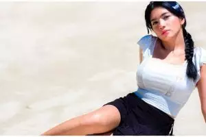 8 Potret liburan Angel Karamoy di Labuan Bajo, bikin gagal fokus