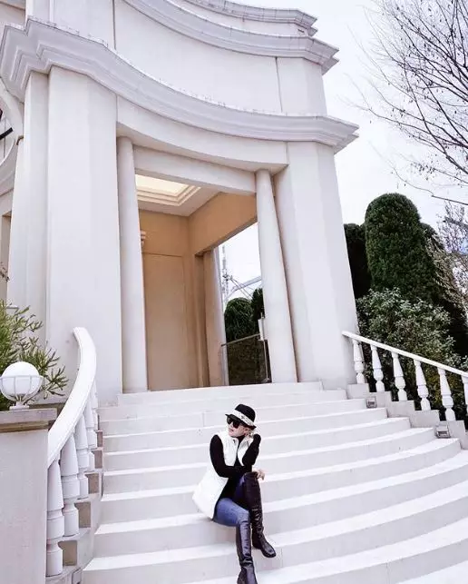 liburan syahrini di tokyo Instagram