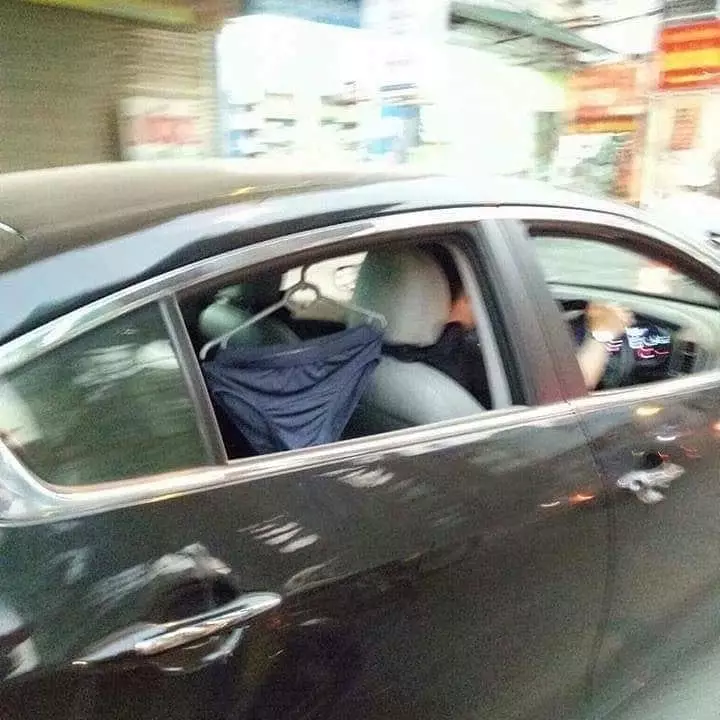 potret nyeleneh kendaraan di jalan © berbagai sumber potret nyeleneh kendaraan di jalan © berbagai sumber