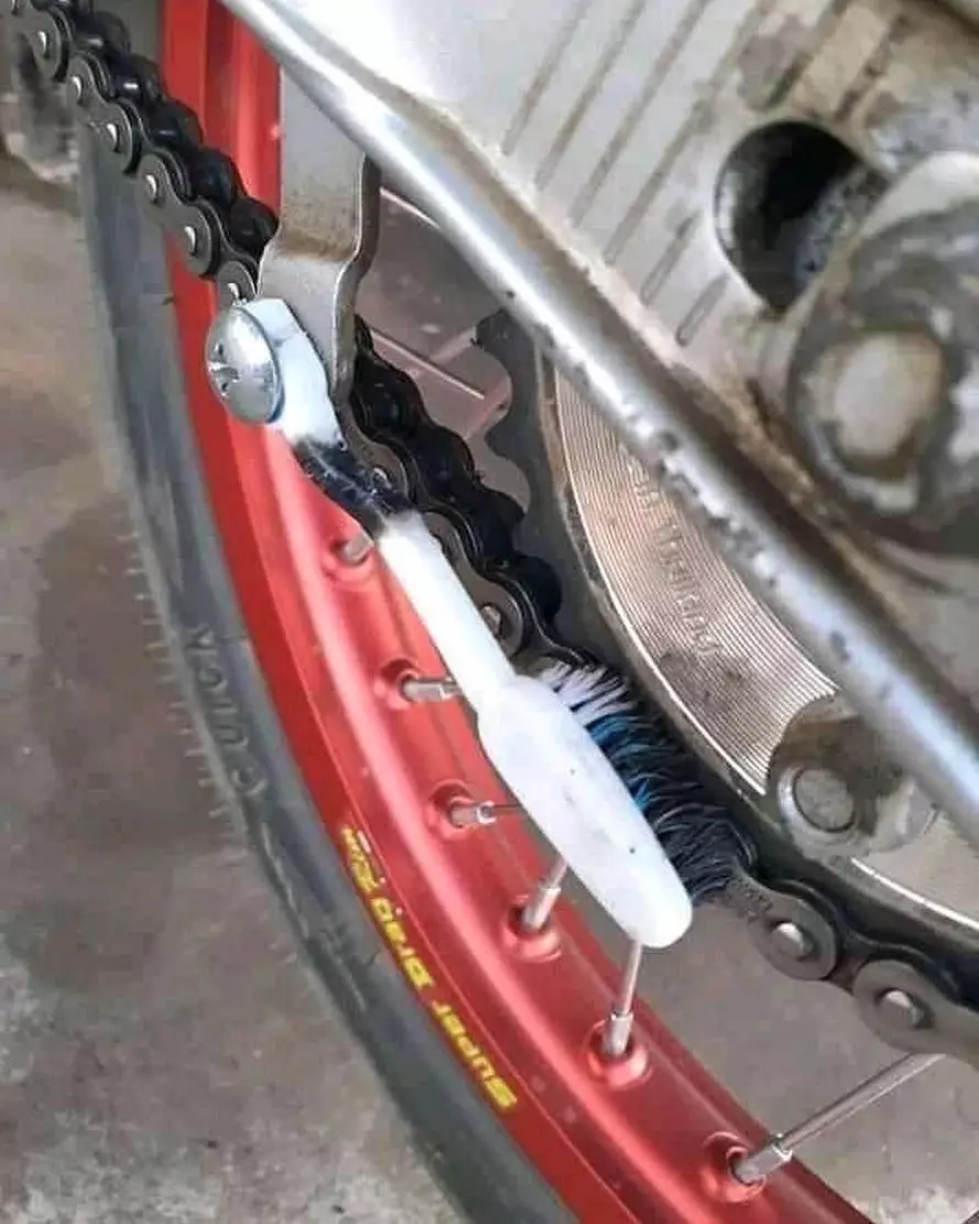 potret nyeleneh kendaraan di jalan © berbagai sumber potret nyeleneh kendaraan di jalan © berbagai sumber