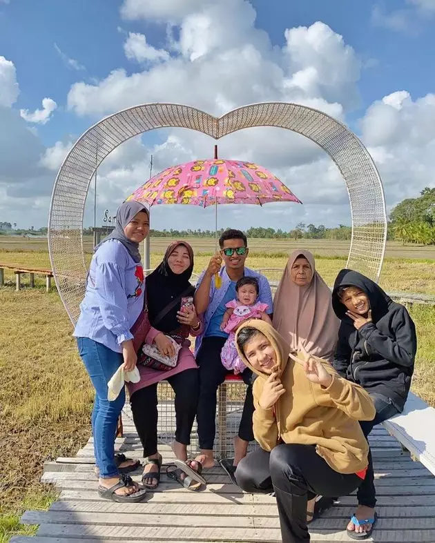 Jirayut pulang kampung  Instagram 