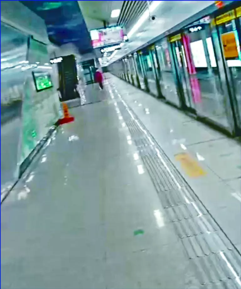 kondisi wuhan lumpuh total © berbagai sumber