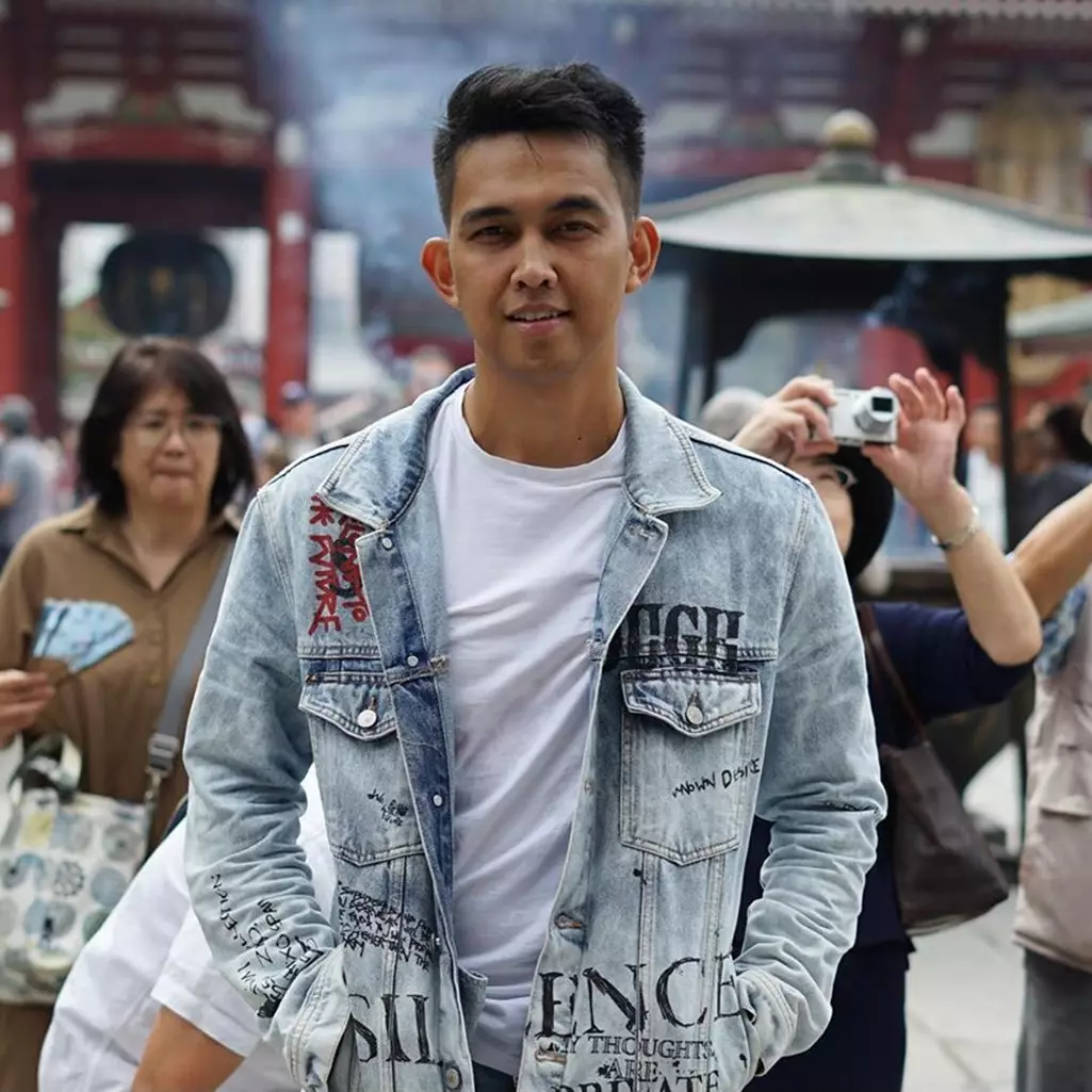 Resmi jadi vokalis Ada Band, ini 10 transformasi penampilan Naga