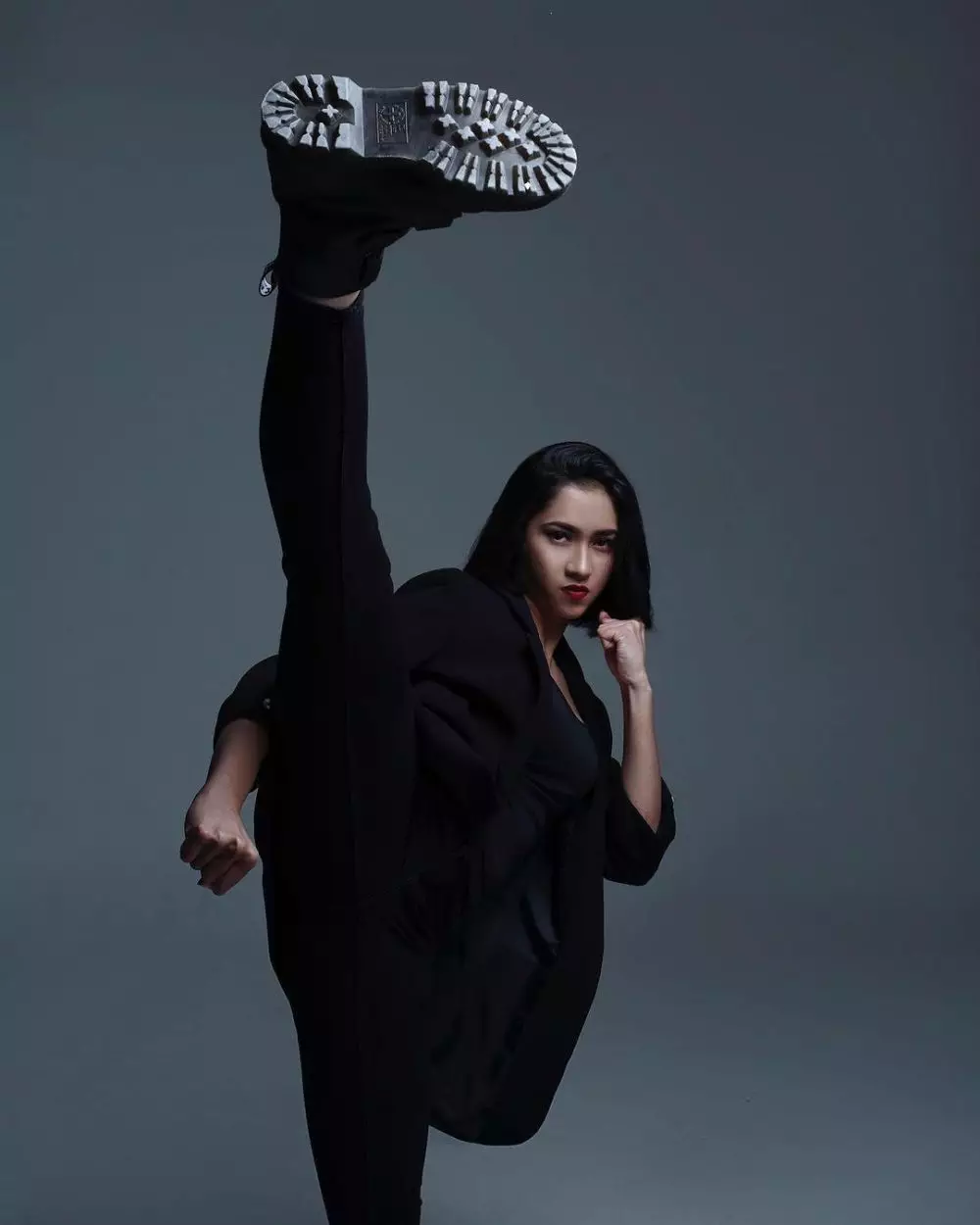 7 Gaya tendangan Aghniny Haque istimewa