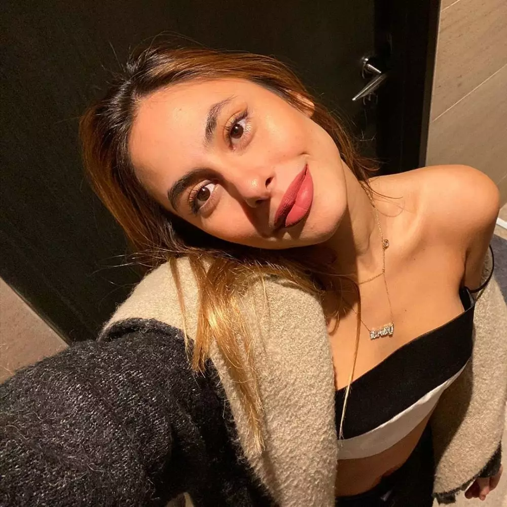 7 Seleb cantik dengan bibir sensual alami istimewa