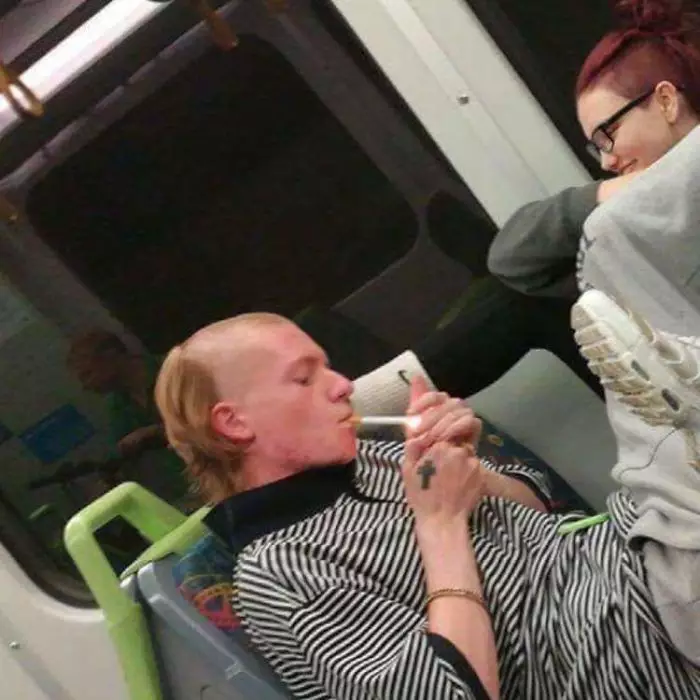 Tingkah nyeleneh orang di kereta Istimewa