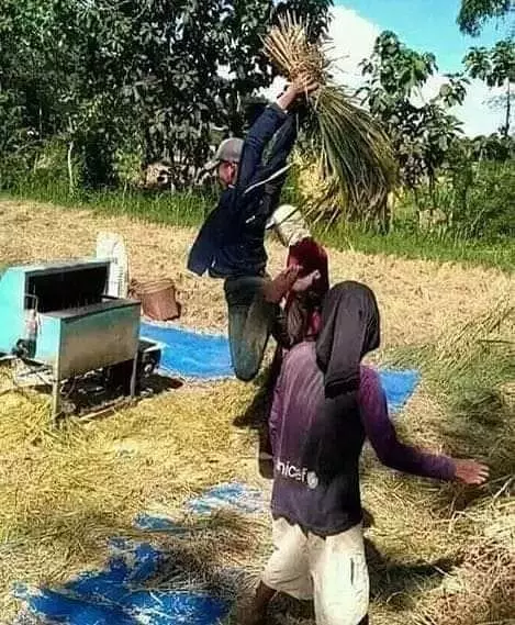 cara nyeleneh orang waktu bekerja © 2020 instagram.com cara nyeleneh orang waktu bekerja © 2020 instagram.com