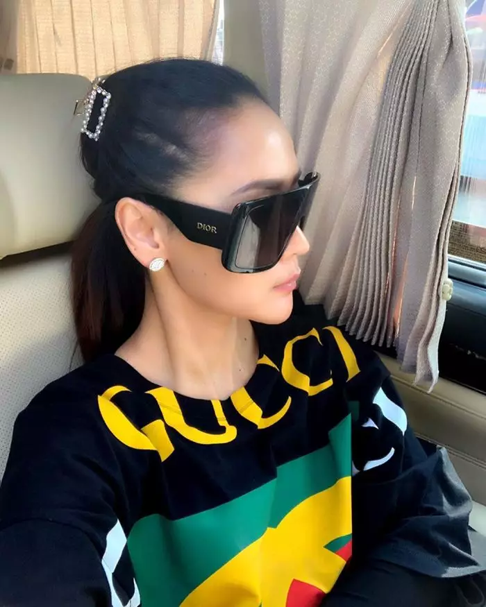 fashion item Inul Daratista harganya selangit Instagram/@inul fashion item Inul Daratista harganya selangit Instagram/@inul