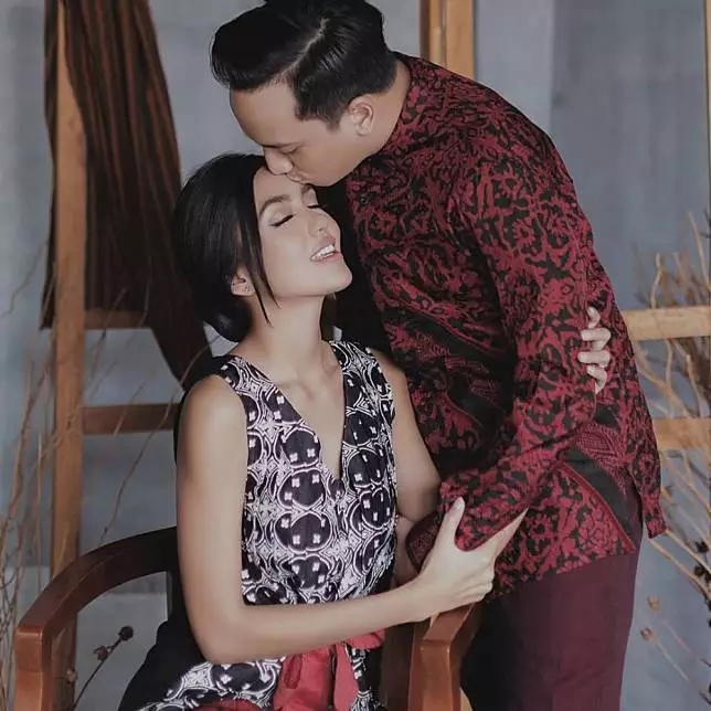 Gaya prewedding seleb ini unik & keren Instagram  Gaya prewedding seleb ini unik & keren Instagram