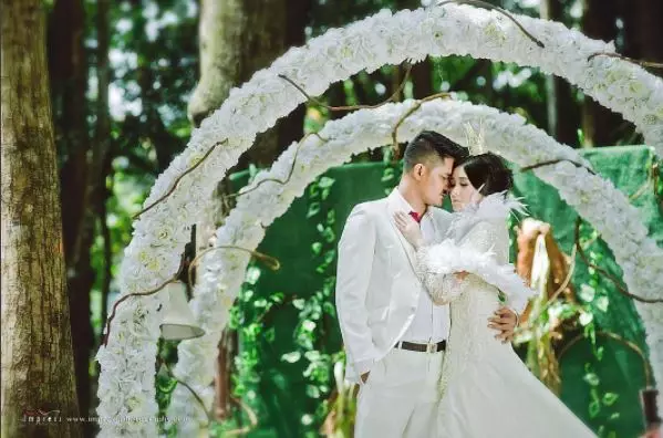 Gaya prewedding seleb ini unik & keren Instagram  Gaya prewedding seleb ini unik & keren Instagram
