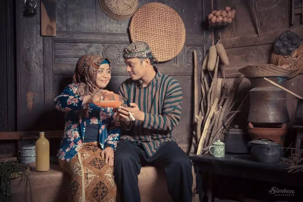 Gaya prewedding seleb ini unik & keren Instagram  Gaya prewedding seleb ini unik & keren Instagram