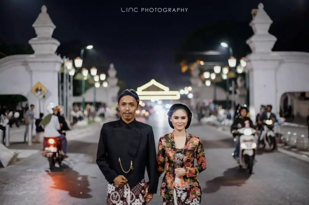Gaya prewedding seleb ini unik & keren Instagram  Gaya prewedding seleb ini unik & keren Instagram