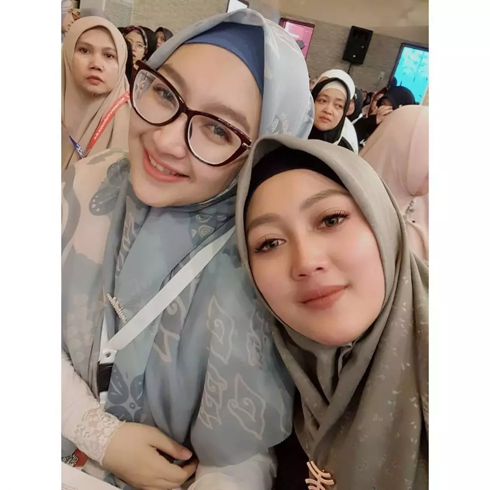 Potret penampilan istri Adjie Pangestu Instagram/@novitapetria Potret penampilan istri Adjie Pangestu Instagram/@novitapetria