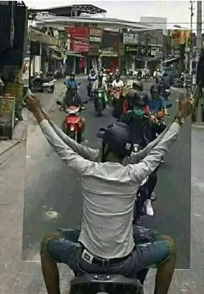 kelakuan orang naik motor  Instagram kelakuan orang naik motor  Instagram