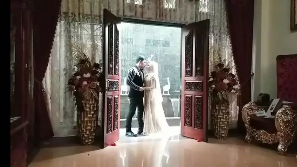 Post-wedding Fikoh dan Fomal  Instagram  Post-wedding Fikoh dan Fomal  Instagram