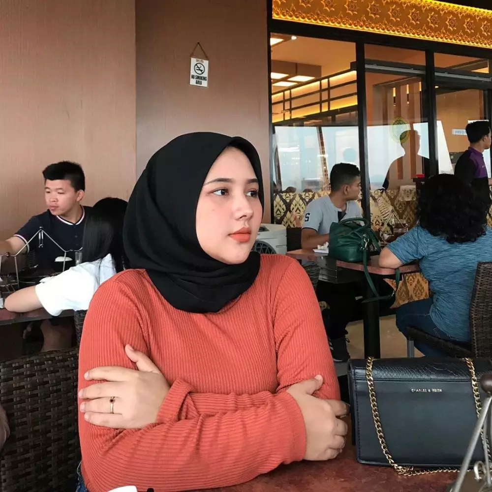 Pesona Una Maulina Instagram  Pesona Una Maulina Instagram