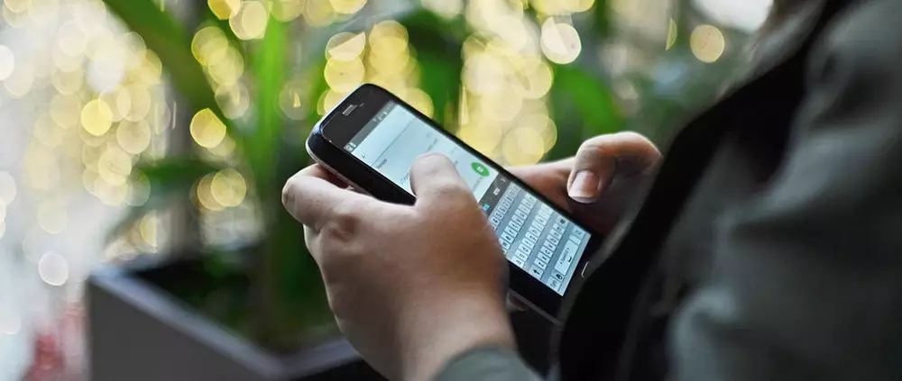 Trik jitu agar terlihat offline di WhatsApp Istimewa