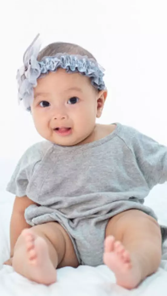 88 Nama bayi perempuan bermakna cantik dan indah © 2020 brilio.net 88 Nama bayi perempuan bermakna cantik dan indah © 2020 brilio.net