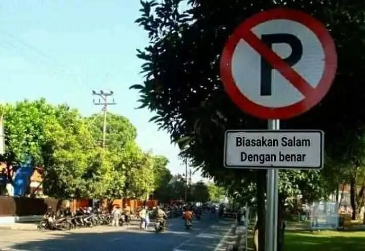 meme lucu papan petunjuk jalan © 2020 1cak.com