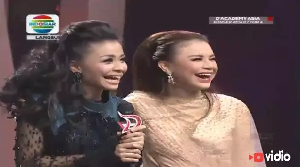 seleb ketemu kembaran © 2020 brilio.net seleb ketemu kembaran © 2020 brilio.net