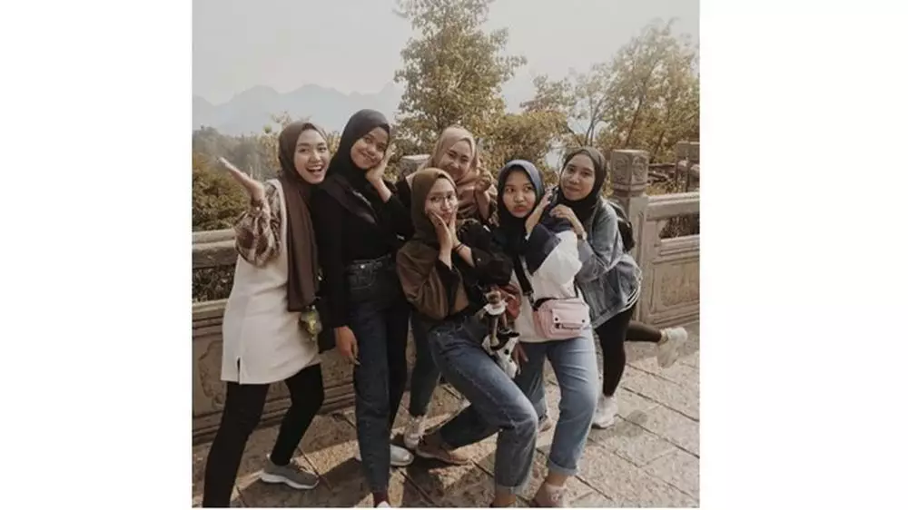 Ayu Larasati  Instagram 