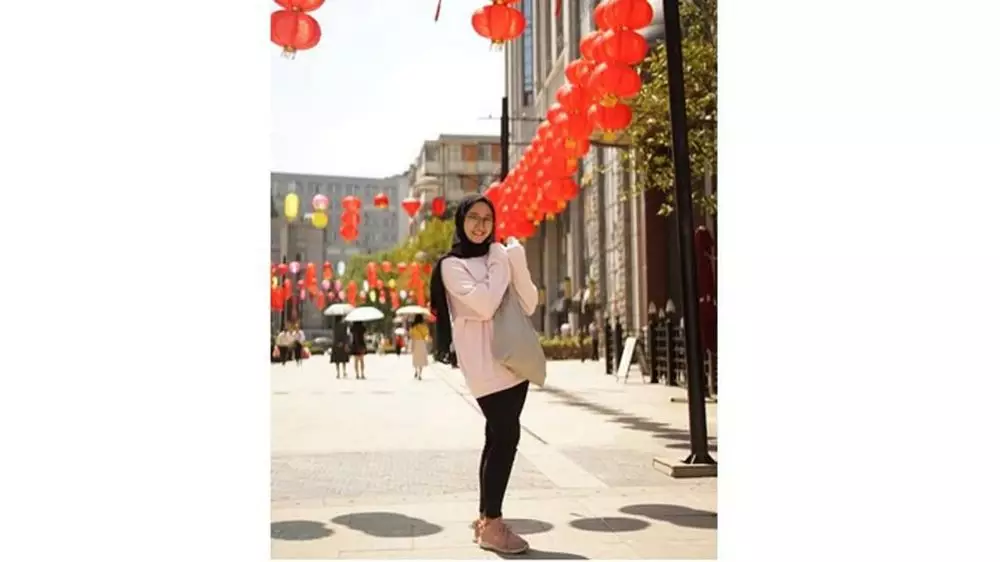 Ayu Larasati  Instagram 