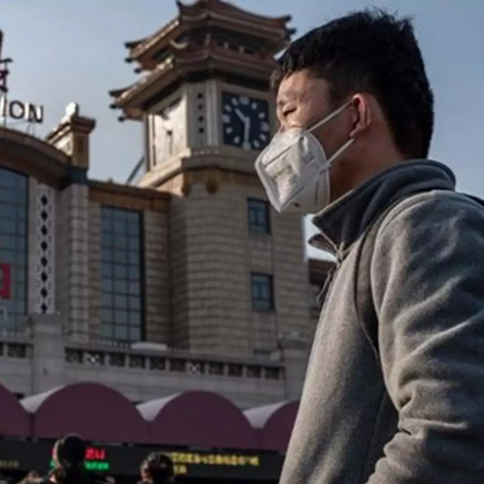 Video detik-detik teriakan warga Wuhan saling beri semangat