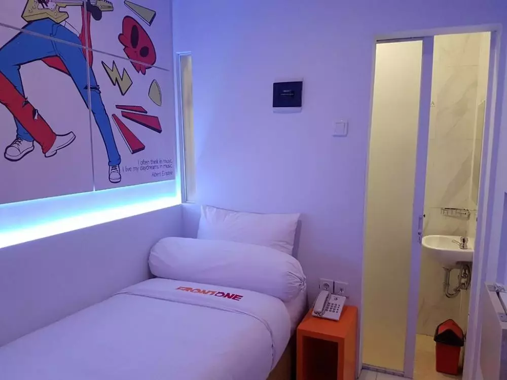 10 Penginapan murah di Solo Rp 100 ribuan, cocok buat backpacker berbagai sumber