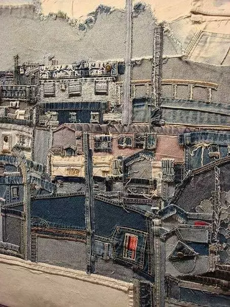 karya dibuat dari jeans bak lukisan © Facebook/Azza Art