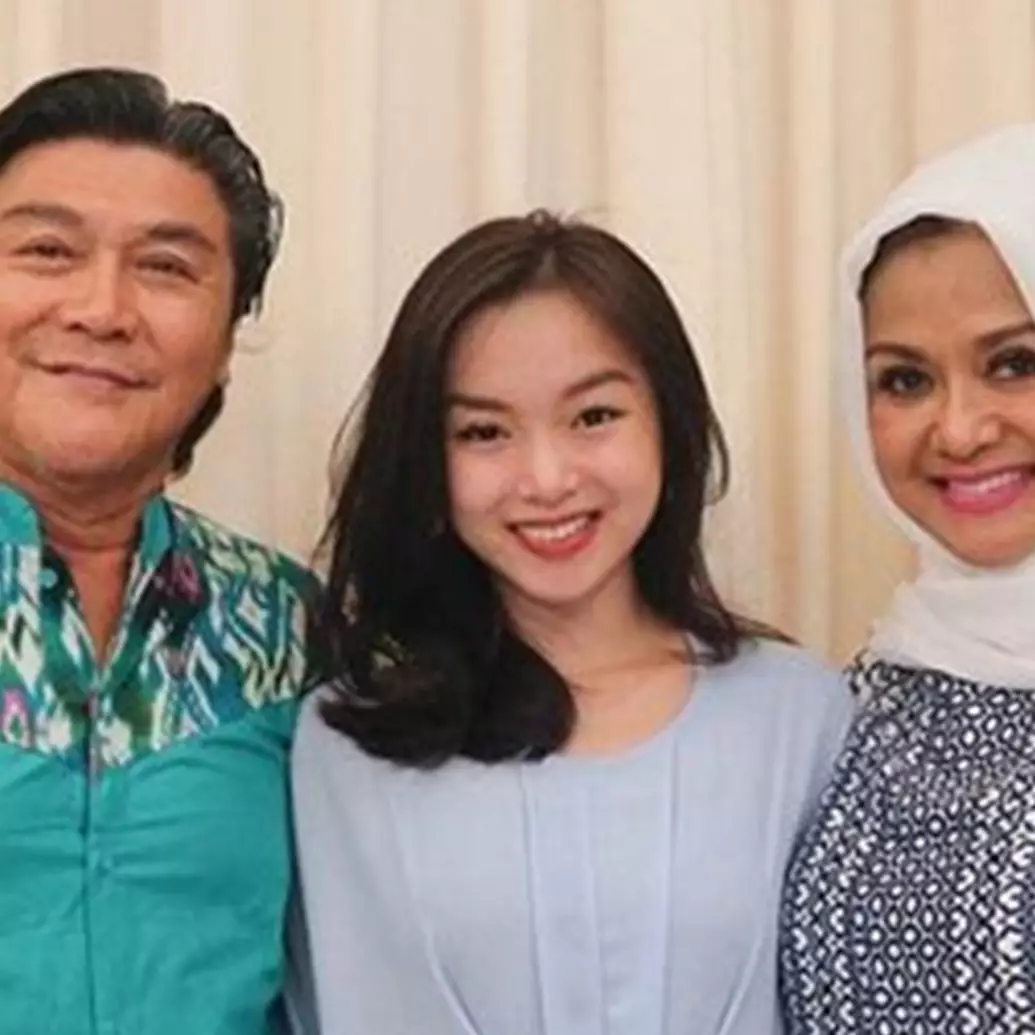 Sudah bercerai, ini 7 potret akrab Betharia Sonata &amp; Willy Dozan