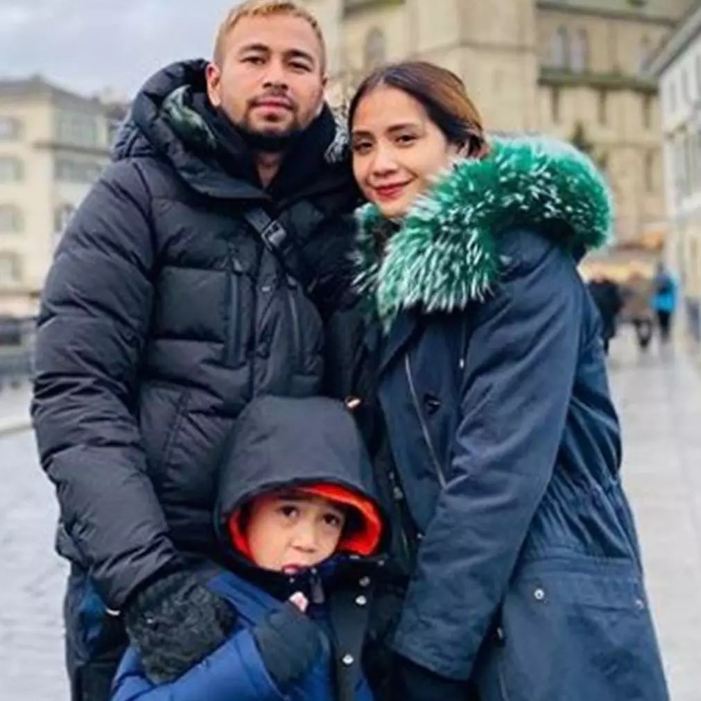 Penampakan dompet Raffi Ahmad yang bikin jiwa miskin bergejolak