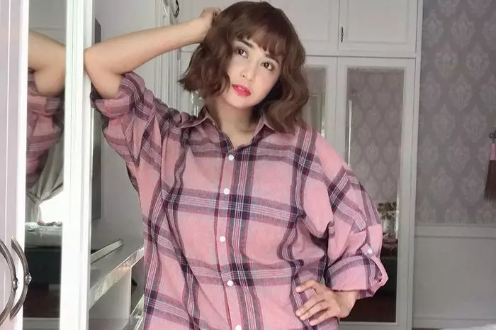 seleb ubah rambut manglingi © 2020 brilio.net seleb ubah rambut manglingi © 2020 brilio.net